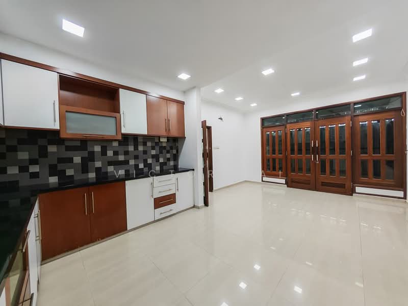 Commercial Semi-D for Rent in Taman Pelangi (Johor Bahru) - Victor Tai - Kitchen - PropertyGuru.com.my
