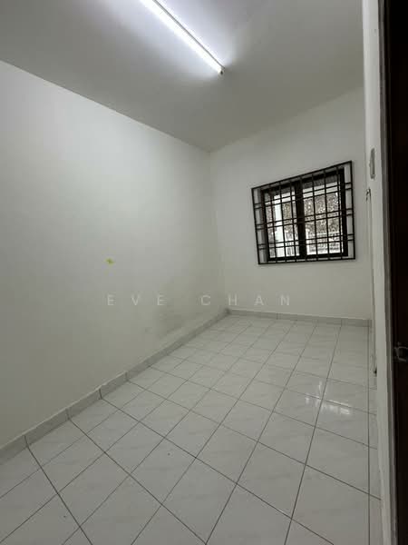 2-storey Terraced House for Rent in Ulu Tiram (Johor) - Eve Chan - Bedroom - PropertyGuru.com.my