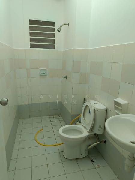Condominium for Sale at Nusa Mewah Villa Condominium - Janice CC Tan - Bathroom - PropertyGuru.com.my