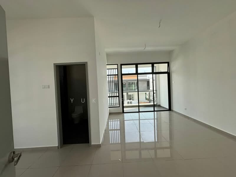 Rumah Kluster untuk Dijual di Taman Daya (Johor Bahru) - Yuki Fong - Living Room - PropertyGuru.com.my