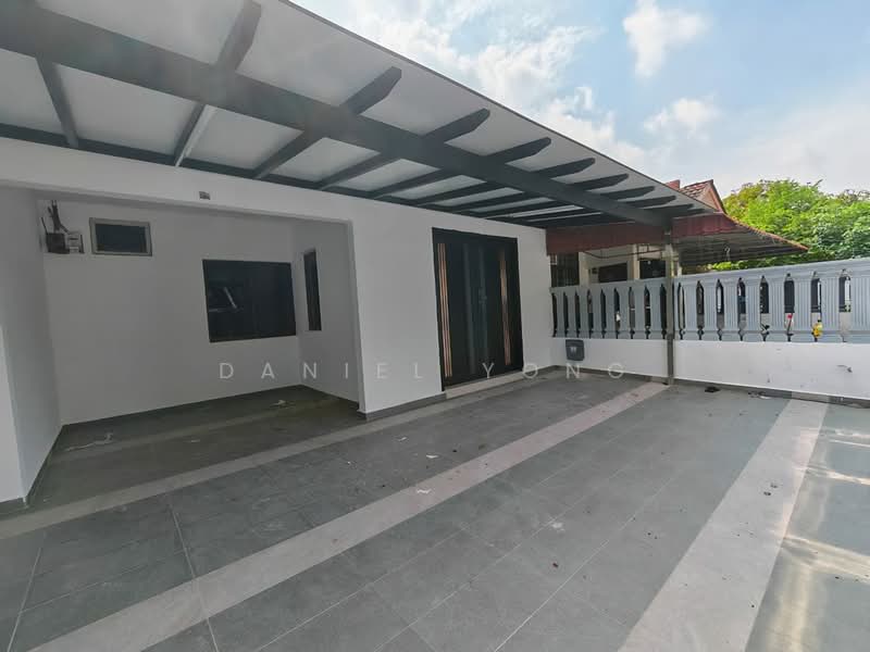 1-storey Terraced House for Sale in Taman Puteri Wangsa (Ulu Tiram) - Daniel Yong - Exterior - PropertyGuru.com.my