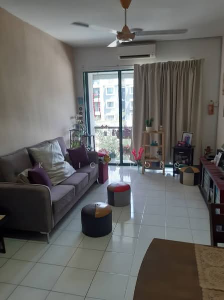 Pangsapuri untuk Dijual di SD Apartments - Keric Khong - Living Room - PropertyGuru.com.my