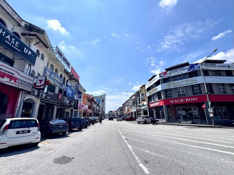 Shop / Office for Rent in Taipan Business Centre (Subang Jaya) - Loh KC - Exterior - PropertyGuru.com.my