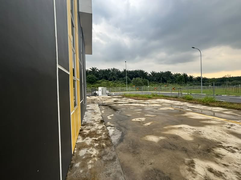 Kilang untuk Disewa di Taman Desa Cemerlang (Ulu Tiram) - Yuki Fong - Exterior - PropertyGuru.com.my