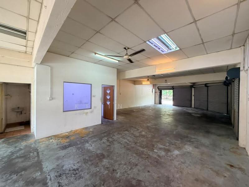Factory for Rent in Puchong (Selangor) - Kevin Tan - Interior - PropertyGuru.com.my