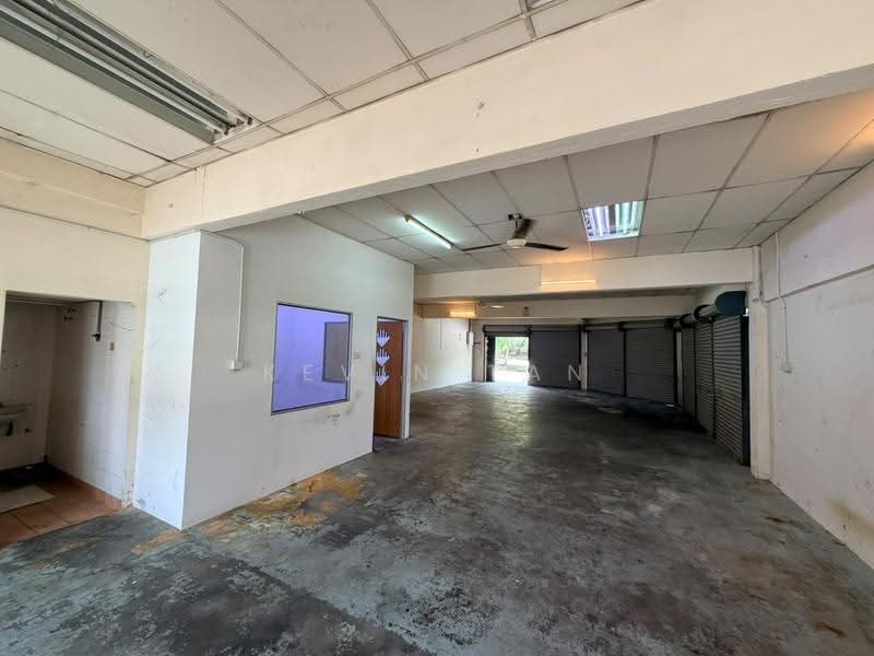 Factory for Rent in Puchong (Selangor) - Kevin Tan - Entrance - PropertyGuru.com.my