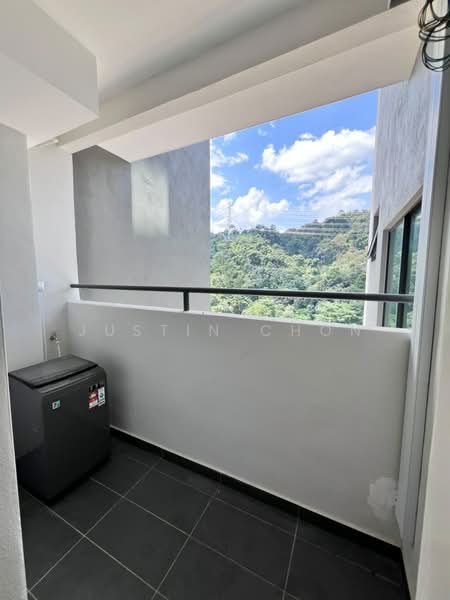 Kondominium untuk Disewa di Brezza Hill - Justin Chon - Balcony - PropertyGuru.com.my