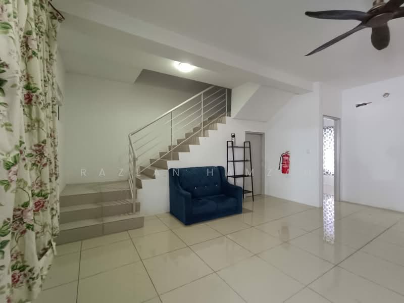Rumah Teres 2-Tingkat untuk Disewa di Kuala Selangor (Selangor) - Razlan Hamzah - Living Room - PropertyGuru.com.my