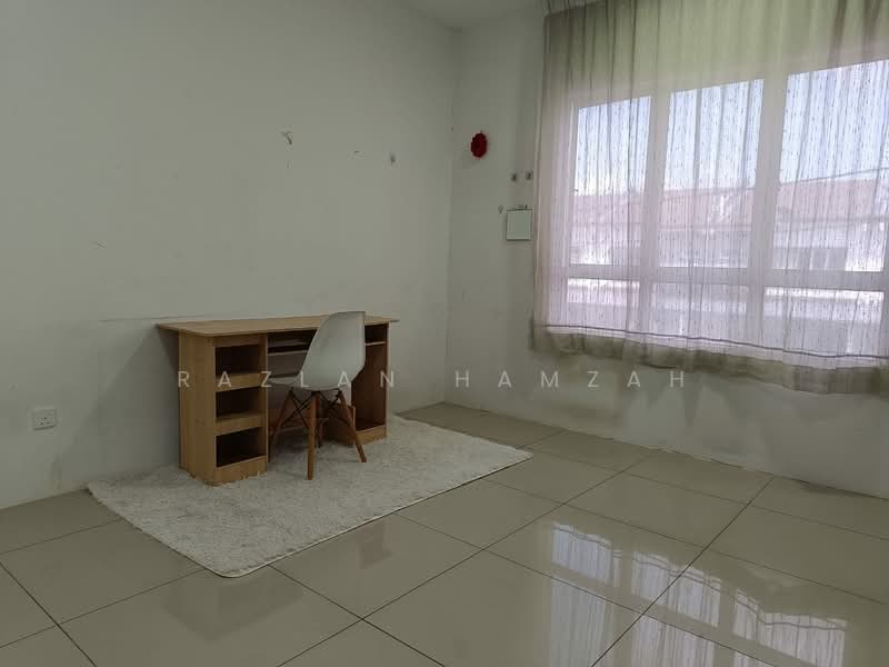 Rumah Teres 2-Tingkat untuk Disewa di Kuala Selangor (Selangor) - Razlan Hamzah - Study - PropertyGuru.com.my