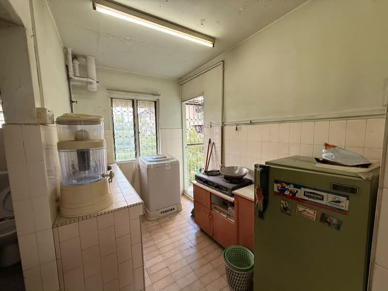 Flat for Sale at Seksyen 2 Wangsa Maju Flat - Tris Jong - Kitchen - PropertyGuru.com.my