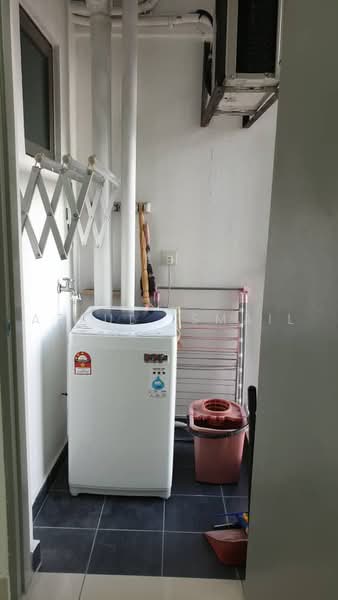 Kediaman Servis untuk Dijual di Evo Soho Suite - Azrul Ismail - Balcony - PropertyGuru.com.my