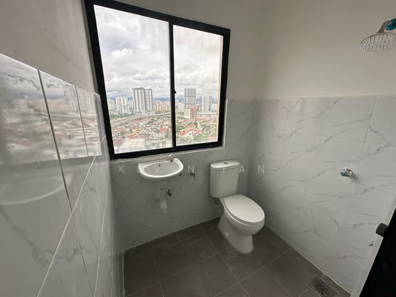 Servis Apartment untuk Dijual di Villa Mutiara @ Mutiara Kompleks - Kevin Tan - Bathroom - PropertyGuru.com.my