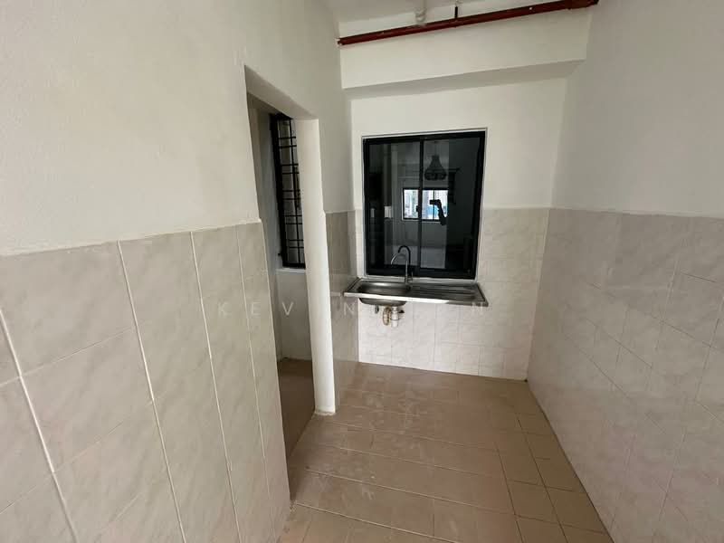 Servis Apartment untuk Dijual di Villa Mutiara @ Mutiara Kompleks - Kevin Tan - Kitchen - PropertyGuru.com.my