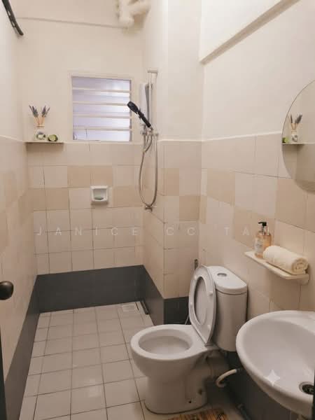 Condominium for Sale at Nusa Mewah Villa Condominium - Janice CC Tan - Bathroom - PropertyGuru.com.my