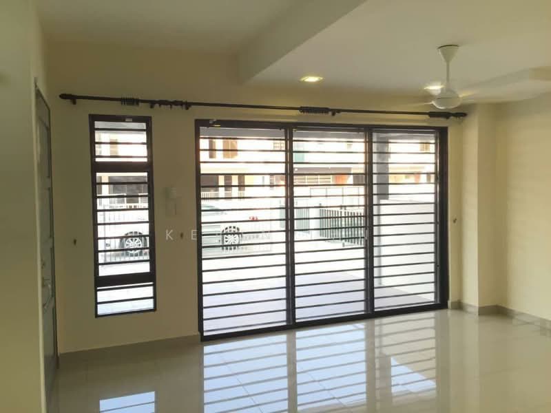 2-storey Terraced House for Sale in Lakeside Residences (Puchong) - Kevin Tan - Living Room - PropertyGuru.com.my