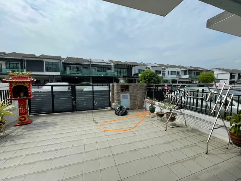 2-storey Terraced House for Sale in Lakeside Residences (Puchong) - Kevin Tan - Exterior - PropertyGuru.com.my