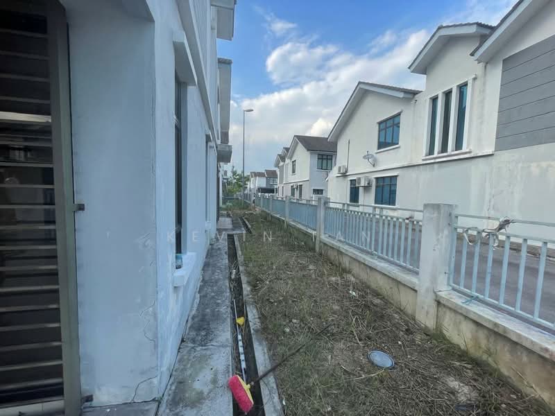 2-storey Terraced House for Sale in Lakeside Residences (Puchong) - Kevin Tan - Exterior - PropertyGuru.com.my