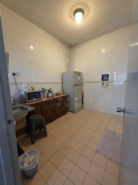 2.5-storey Terraced House for Sale in BANDAR PUCHONG JAYA (Puchong) - Katherine Kua - Kitchen - PropertyGuru.com.my