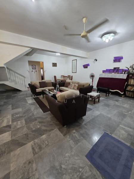2.5-storey Terraced House for Sale in BANDAR PUCHONG JAYA (Puchong) - Katherine Kua - Living Room - PropertyGuru.com.my