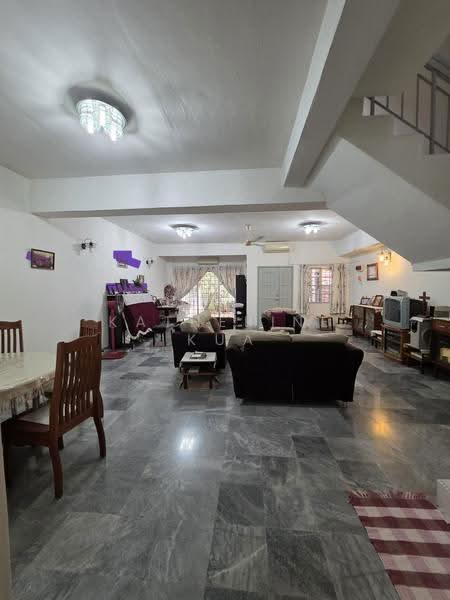 2.5-storey Terraced House for Sale in BANDAR PUCHONG JAYA (Puchong) - Katherine Kua - Living Room - PropertyGuru.com.my