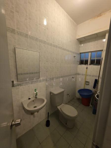 2.5-storey Terraced House for Sale in BANDAR PUCHONG JAYA (Puchong) - Katherine Kua - Bathroom - PropertyGuru.com.my