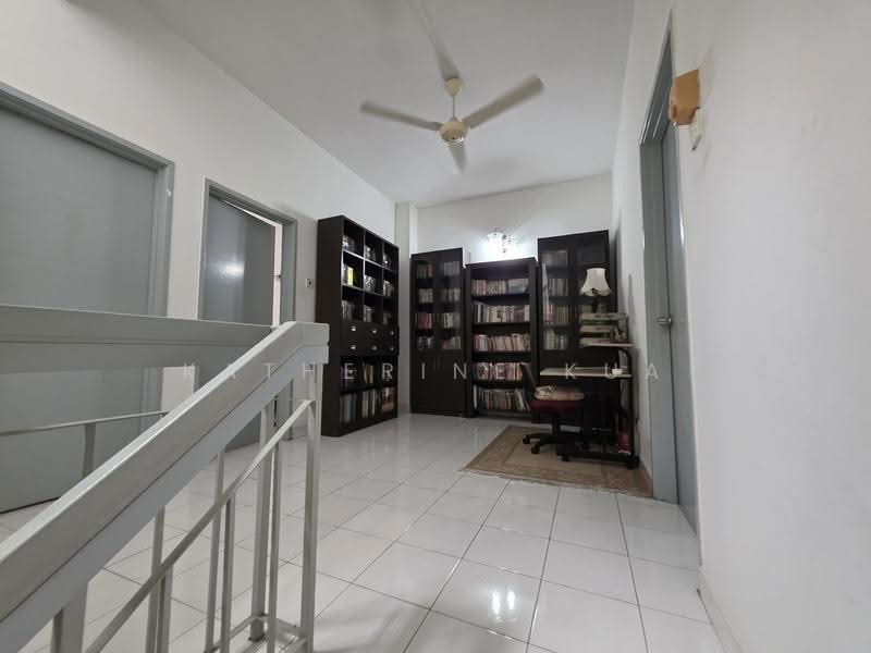 2.5-storey Terraced House for Sale in BANDAR PUCHONG JAYA (Puchong) - Katherine Kua - Study - PropertyGuru.com.my