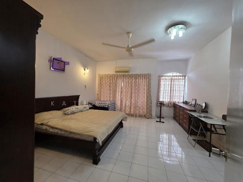 2.5-storey Terraced House for Sale in BANDAR PUCHONG JAYA (Puchong) - Katherine Kua - Bedroom - PropertyGuru.com.my