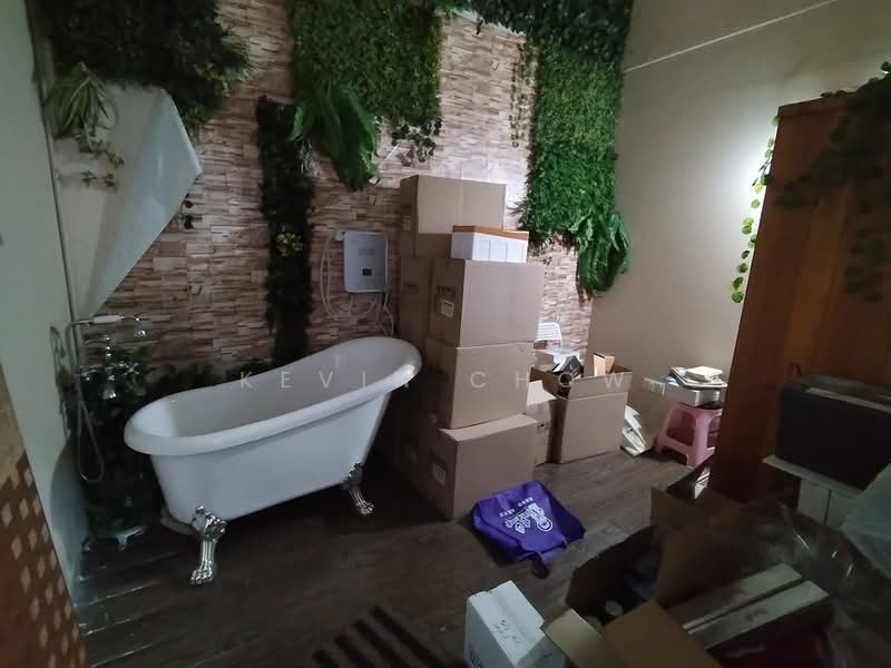 Shop / Office for Rent in Sri Petaling (Kuala Lumpur) - Kevin Chow - Bathroom - PropertyGuru.com.my