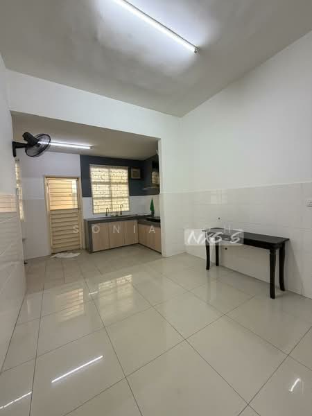 Rumah Teres untuk Dijual di Kemuning Utama (Shah Alam) - Sonia Soh - Kitchen - PropertyGuru.com.my