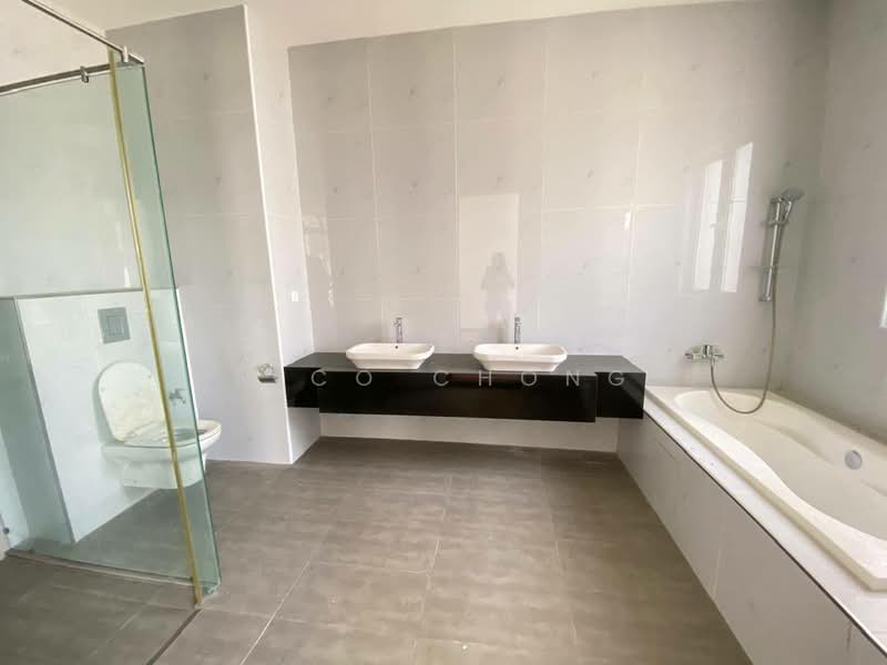 Semi-Detached House for Sale in Taman Ekoflora (Johor Bahru) - Nico Chong - Bathroom - PropertyGuru.com.my