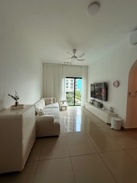 Kediaman Servis untuk Dijual di M Oscar - CK Chong - Living Room - PropertyGuru.com.my