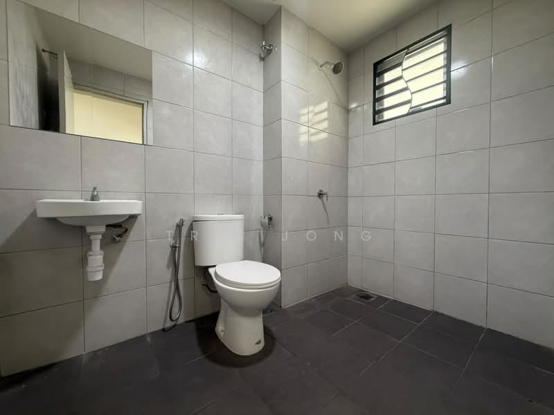 2-storey Terraced House for Rent in Taman Kundang Jaya (Rawang) - Tris Jong - Bathroom - PropertyGuru.com.my