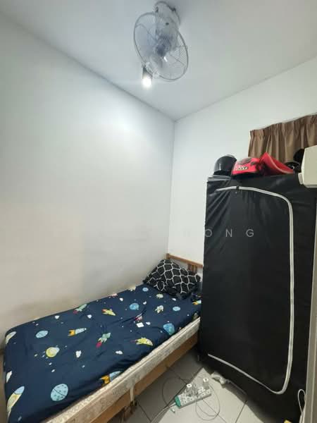 Kediaman Servis untuk Dijual di The Zizz @ Damansara North - Keric Khong - Bedroom - PropertyGuru.com.my
