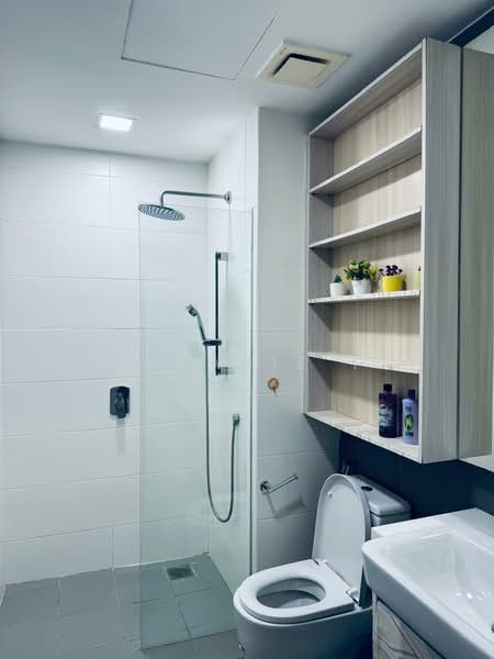Service Residence for Rent at Suasana Iskandar Malaysia - Stephanie Yap - Bathroom - PropertyGuru.com.my