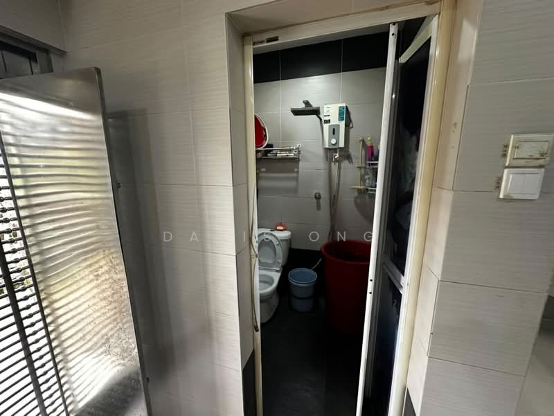Rumah Teres 2-Tingkat untuk Dijual di Taman Selayang Jaya (Selayang) - Davis Ong - Bathroom - PropertyGuru.com.my
