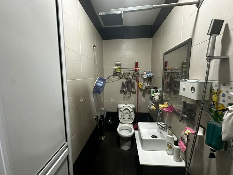 Rumah Teres 2-Tingkat untuk Dijual di Taman Selayang Jaya (Selayang) - Davis Ong - Bathroom - PropertyGuru.com.my