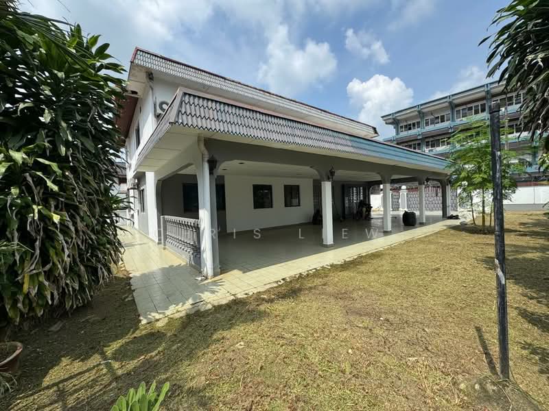 Bungalow for Rent in Taman Stulang Laut (Johor Bahru) - Chris Liew - Exterior - PropertyGuru.com.my