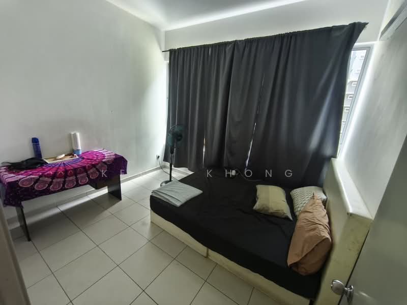 Kediaman Servis untuk Dijual di The Zizz @ Damansara North - Keric Khong - Bedroom - PropertyGuru.com.my