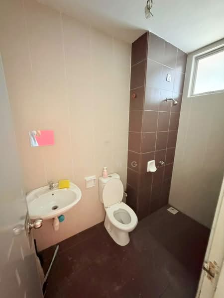 Rumah Teres 2-Tingkat untuk Dijual di Bandar Putra (Kulai) - Yucong . - Bathroom - PropertyGuru.com.my