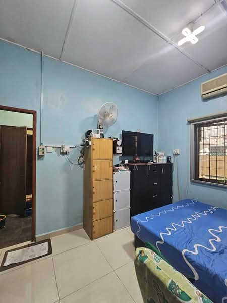 Semi-Detached House for Sale in Taman Abad (Johor Bahru) - Yik Tat - PropertyGuru.com.my