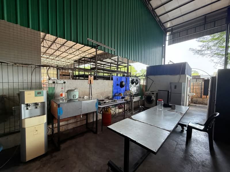 Semi-D Factory for Sale in Kempas Lama (Johor Bahru) - Joan Chia - Kitchen - PropertyGuru.com.my