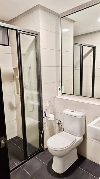Kediaman Servis untuk Disewa di The Tamarind - Quvee Ooi - Bathroom - PropertyGuru.com.my