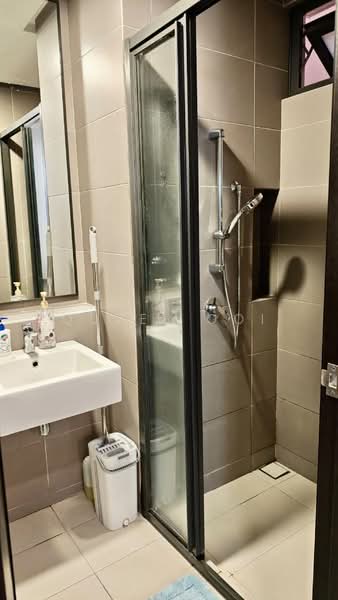 Kediaman Servis untuk Disewa di The Tamarind - Quvee Ooi - Bathroom - PropertyGuru.com.my