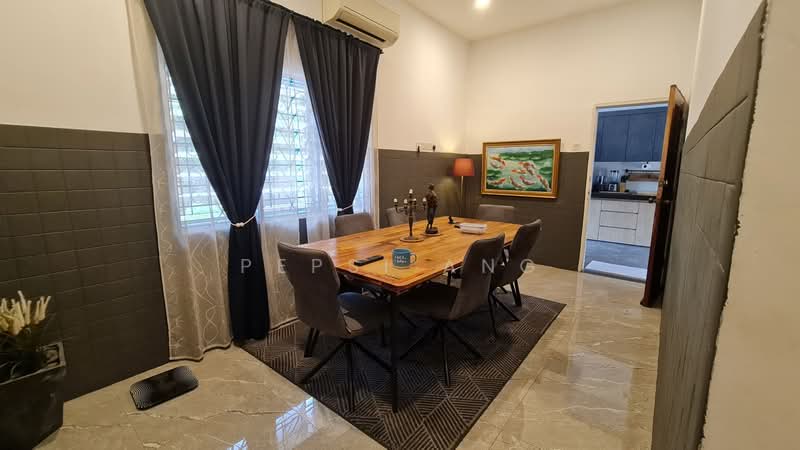 Bungalow House for Rent in Teluk Pulai (Klang) - Pepsi Ang - Dining Room - PropertyGuru.com.my
