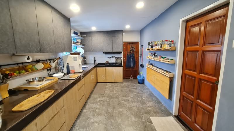 Bungalow House for Rent in Teluk Pulai (Klang) - Pepsi Ang - Kitchen - PropertyGuru.com.my