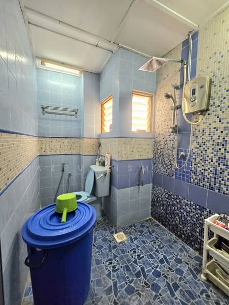 Rumah Teres 2-Tingkat untuk Dijual di Kota Damansara (Selangor) - Azrul Ismail - Bathroom - PropertyGuru.com.my