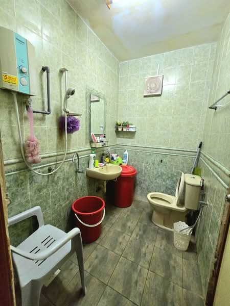 Rumah Teres 2-Tingkat untuk Dijual di Kota Damansara (Selangor) - Azrul Ismail - Bathroom - PropertyGuru.com.my