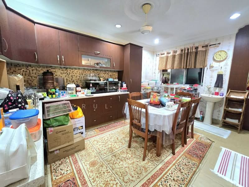 Rumah Teres 2-Tingkat untuk Dijual di Kota Damansara (Selangor) - Azrul Ismail - Kitchen - PropertyGuru.com.my