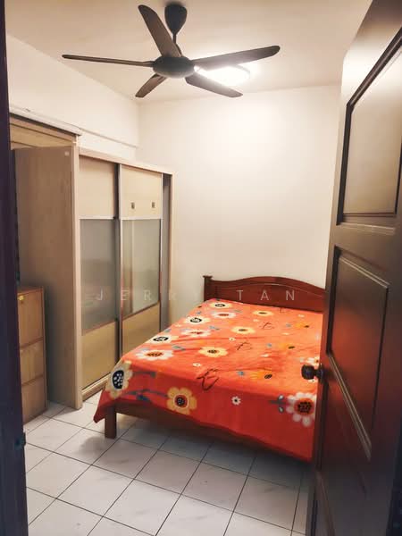 Pangsapuri untuk Disewa di The Rise Collection 2 - Jerry Tan - Bedroom - PropertyGuru.com.my