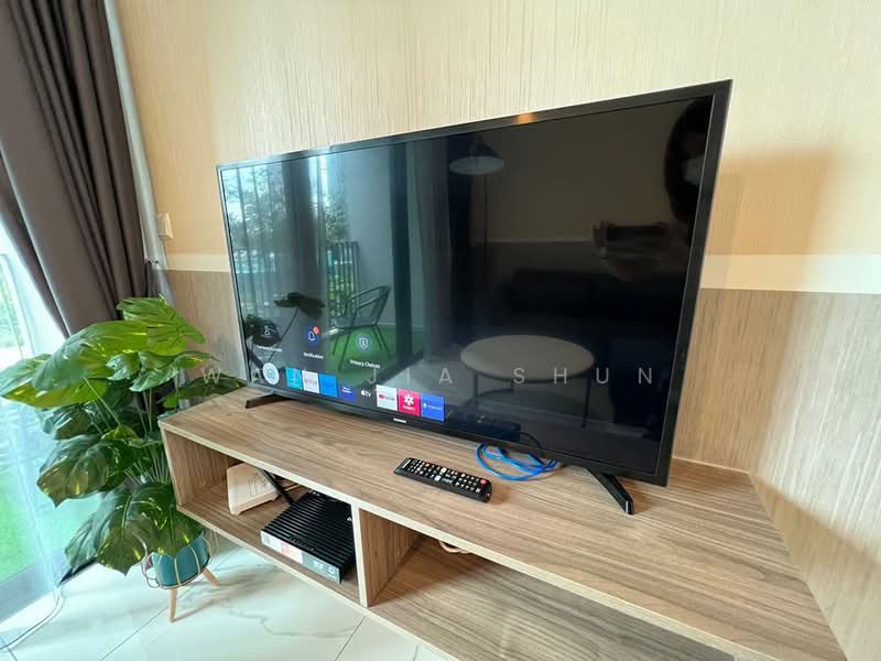 Servis Apartment untuk Disewa di Cubic Botanical - Wan Jia Shun - Living Room - PropertyGuru.com.my